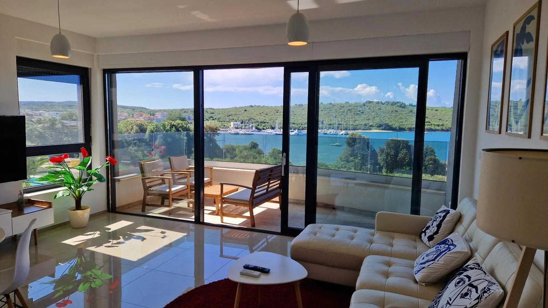Apartman Minami Banjole 0*,